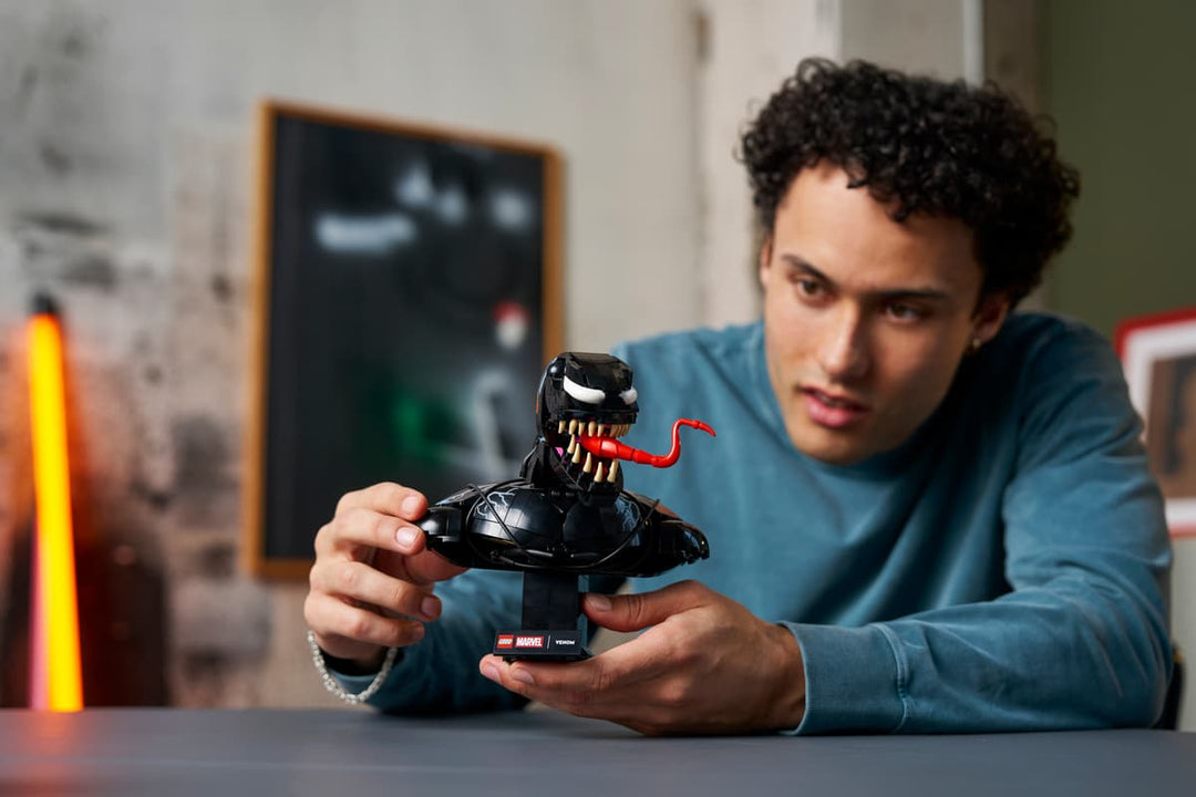 76356 Venom Bust