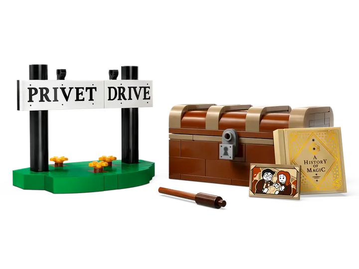 76425 Hedwig™ at 4 Privet Drive