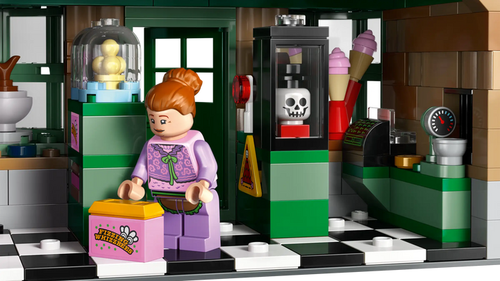 76457 Hogsmeade™ Village – Collectors' Edition