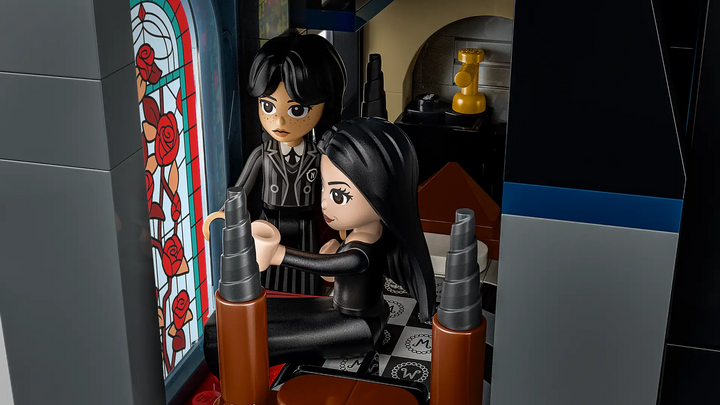 76786 Morticia’s Cottage