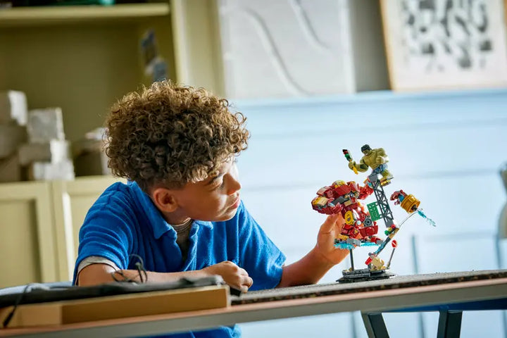 76343 Epic Battle: Hulkbuster vs. The Hulk