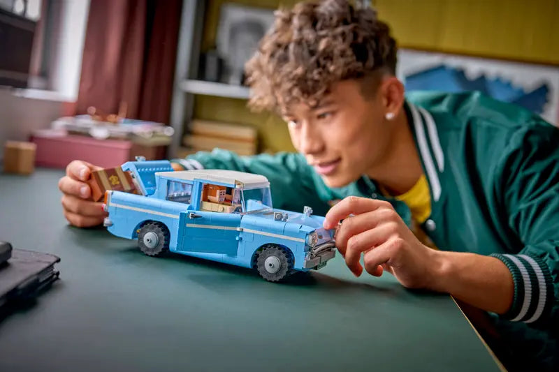 76470 Enchanted Flying Ford Anglia™