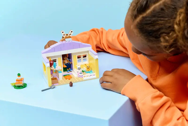 42679 Heartlake City Bunny Hotel