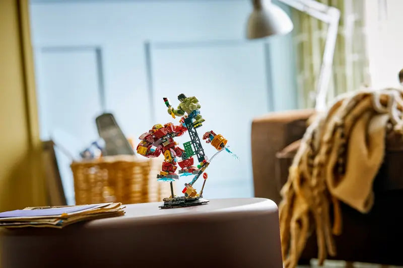 76343 Epic Battle: Hulkbuster vs. The Hulk