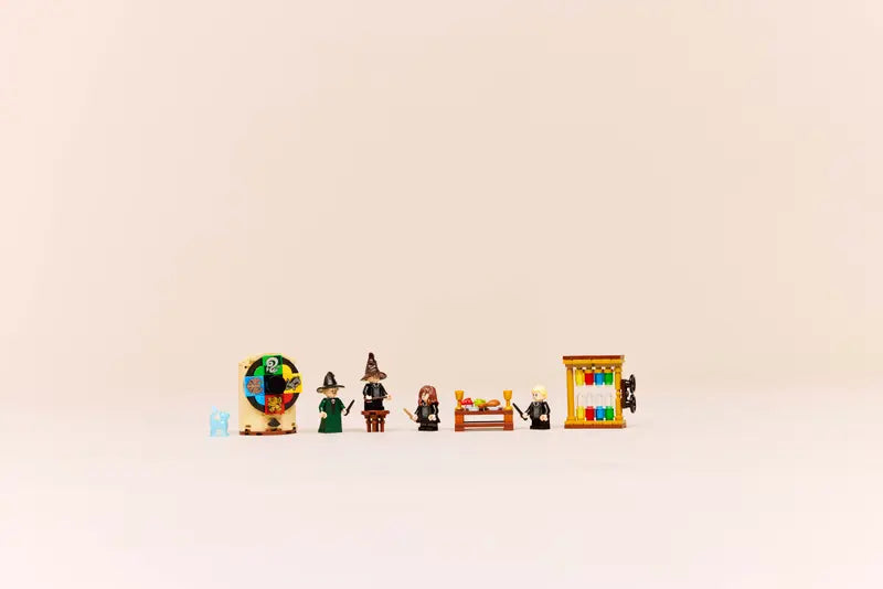 76460 Hogwarts™ Castle: Sorting Hat™ Ceremony