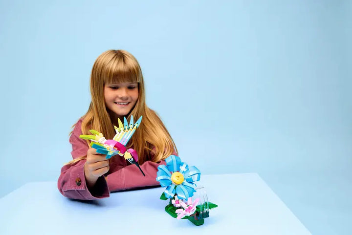 31384 Wild Animals: Colorful Hummingbird