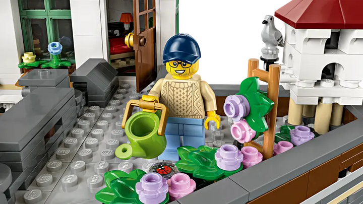 11371 Shopping Street