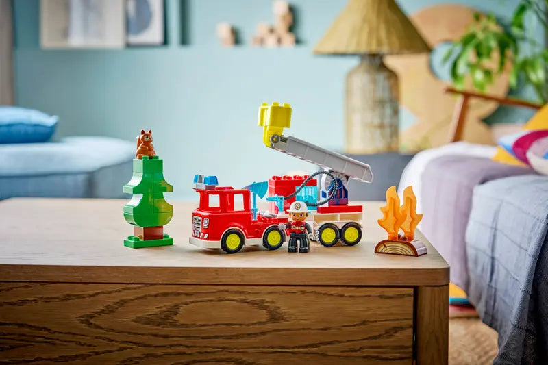 10473 Fire Truck with Hose and Firefighter