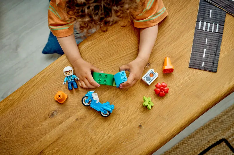 10471 Blue Police Motorcycle