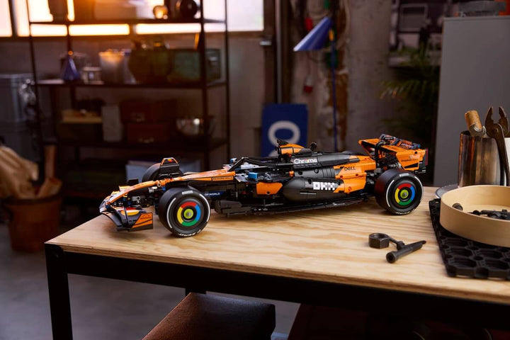 42228 McLaren MCL39 F1® Car