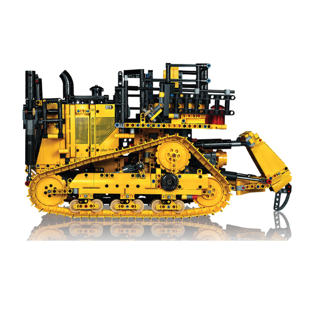42131 App-Controlled Cat® D11 Bulldozer