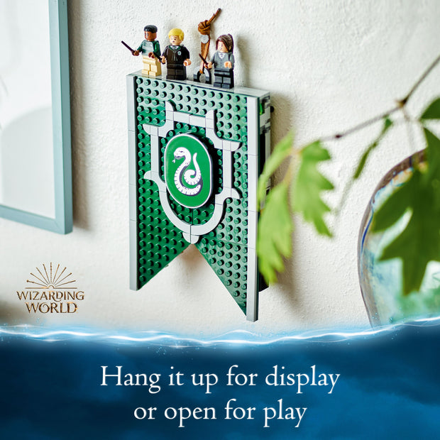 76410 Slytherin™ House Banner