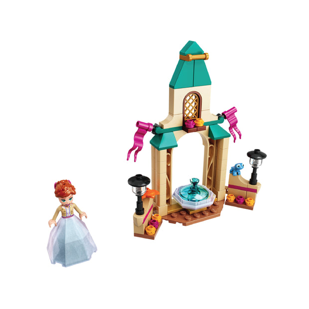 43198 Anna’s Castle Courtyard